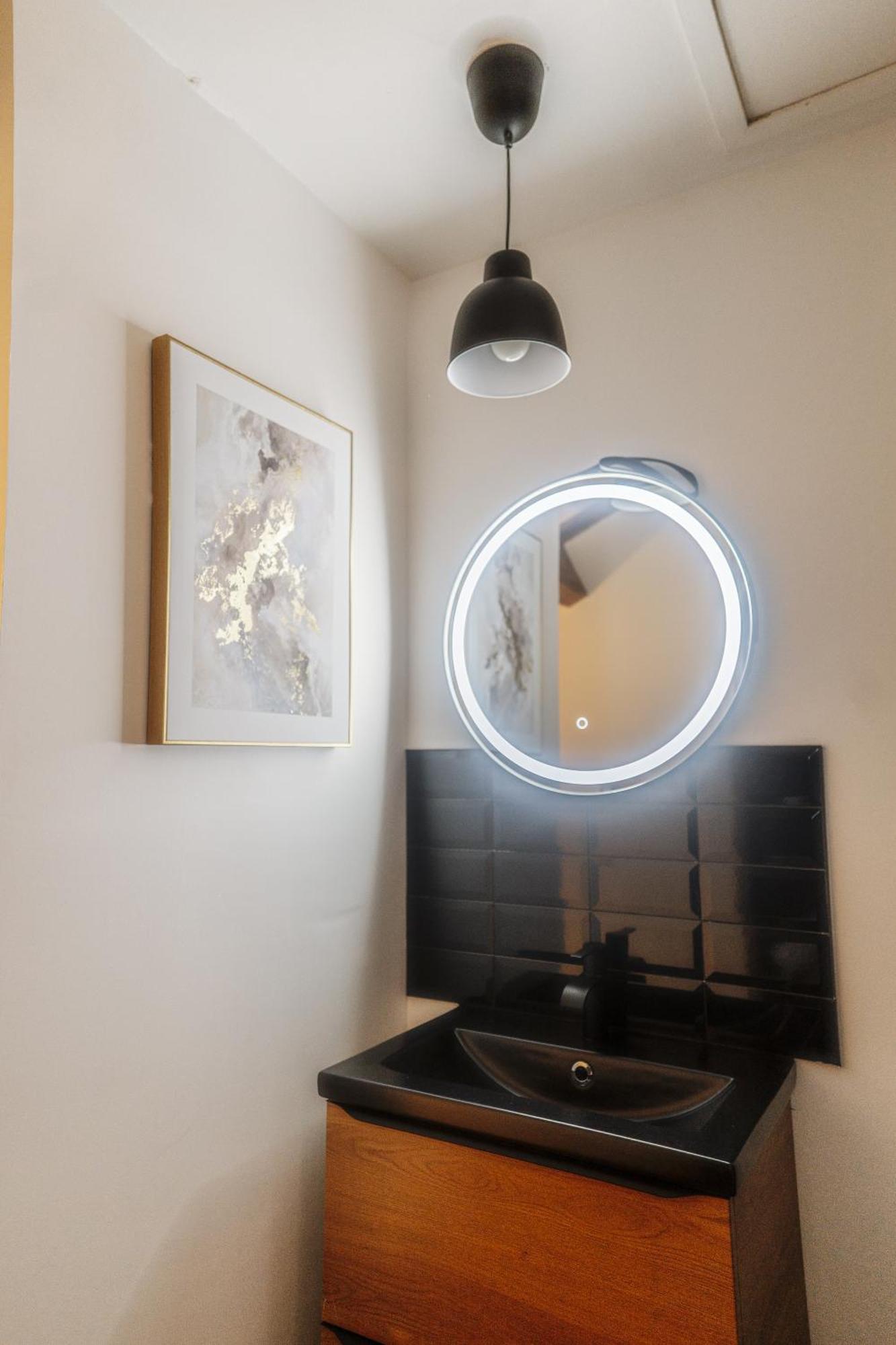 Appart Hotel Le 8 La Suite - Parking Gratuit - Macon Ngoại thất bức ảnh
